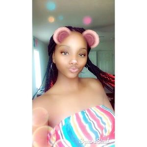 Meet your Posher, Nikiya